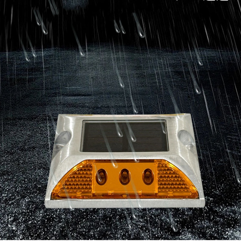 LED Solar Power Ground Marker  - Outdoor Power New Roads recensie en prijs